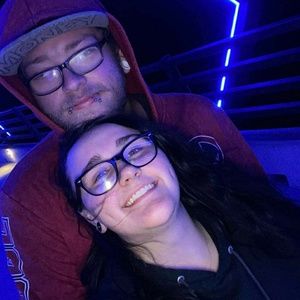 Meet your Posher, Dustin